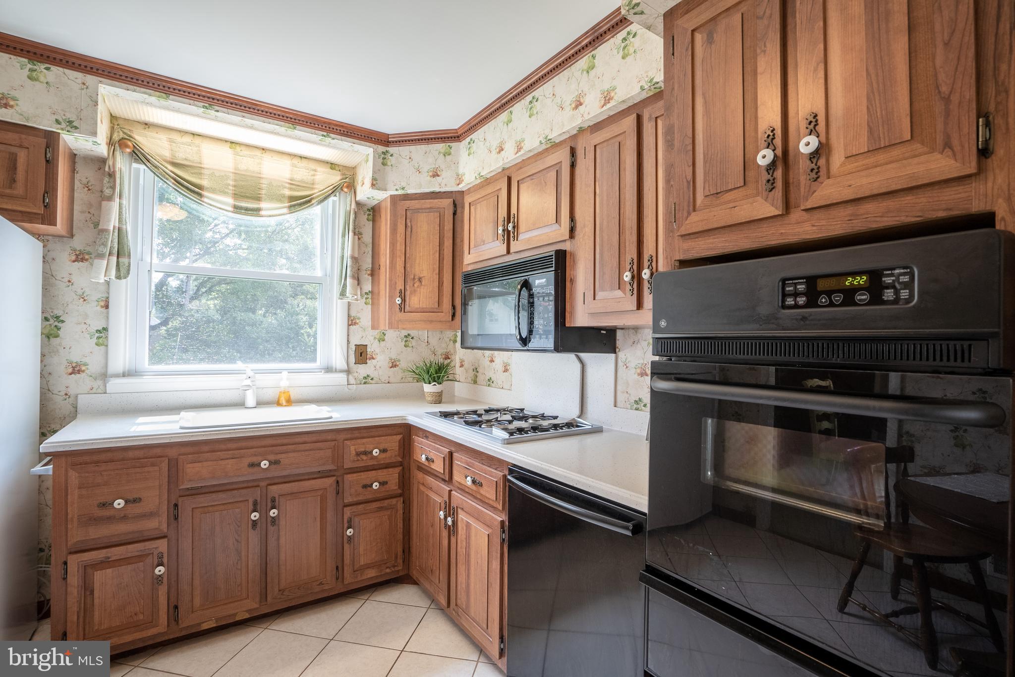 1016 Birch Road Warminster, PA 18974 - Photo 11 of 30