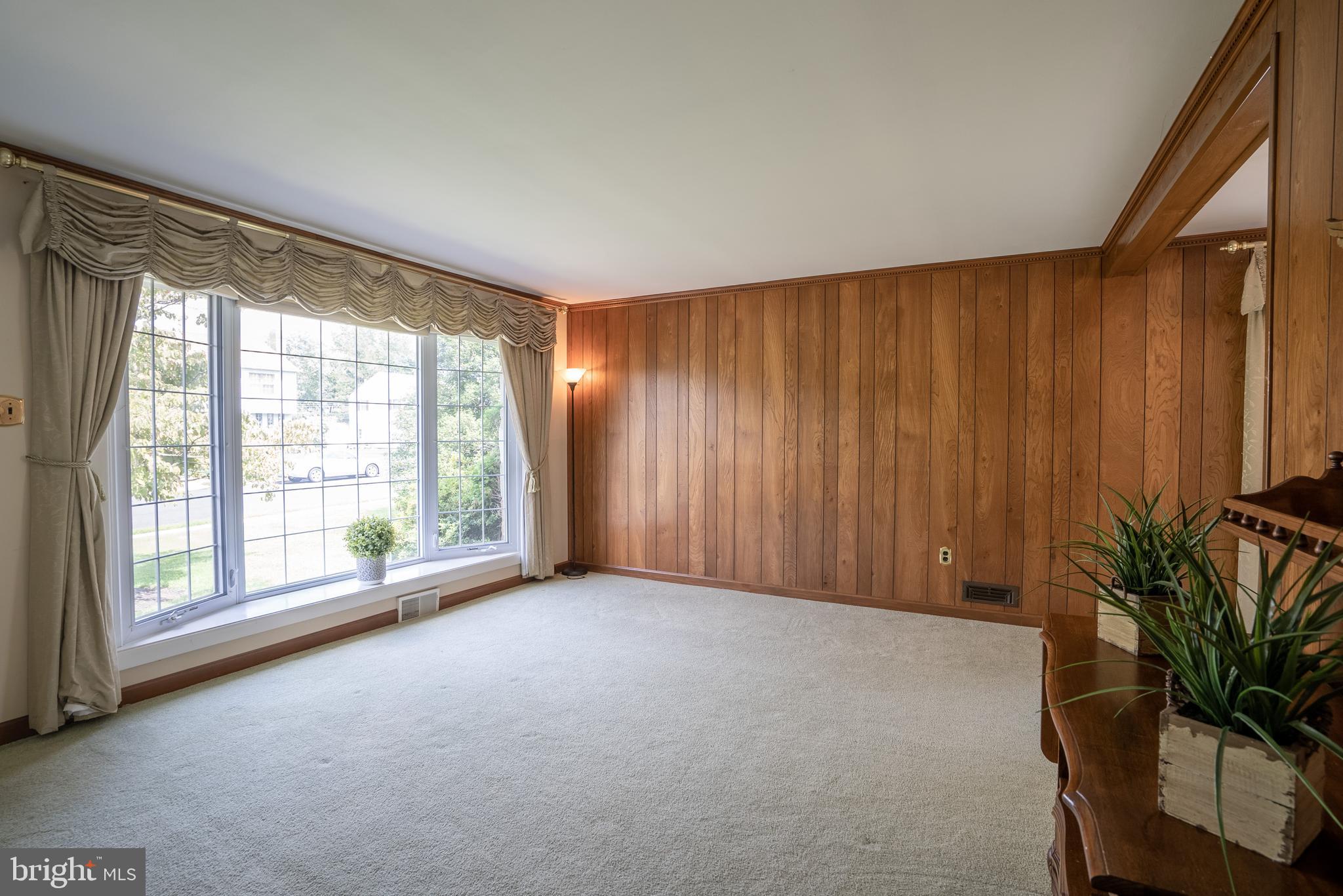 1016 Birch Road Warminster, PA 18974 - Photo 3 of 30
