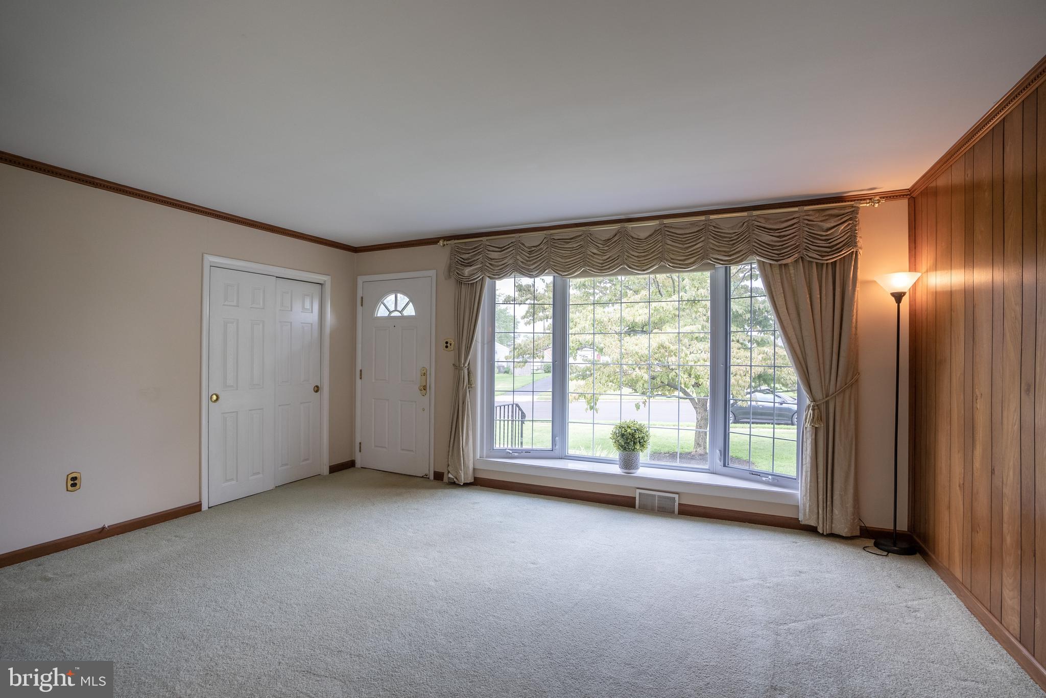 1016 Birch Road Warminster, PA 18974 - Photo 4 of 30