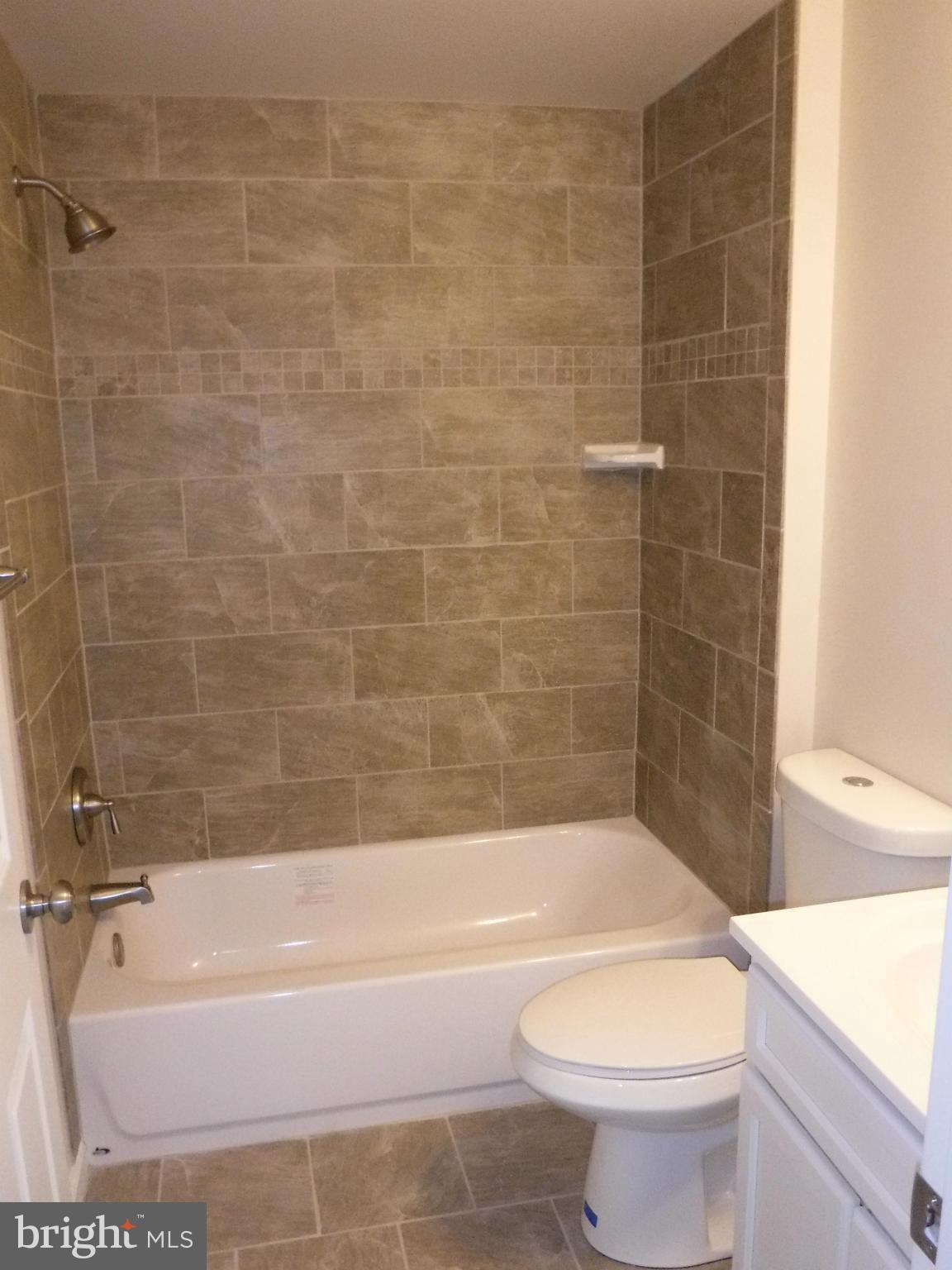 11975 Frederick Road Ellicott City, MD 21042 - Photo 16 of 23 Bath - Main