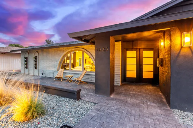 $865,000 | 1023 East Watson Drive, Tempe, AZ 85283