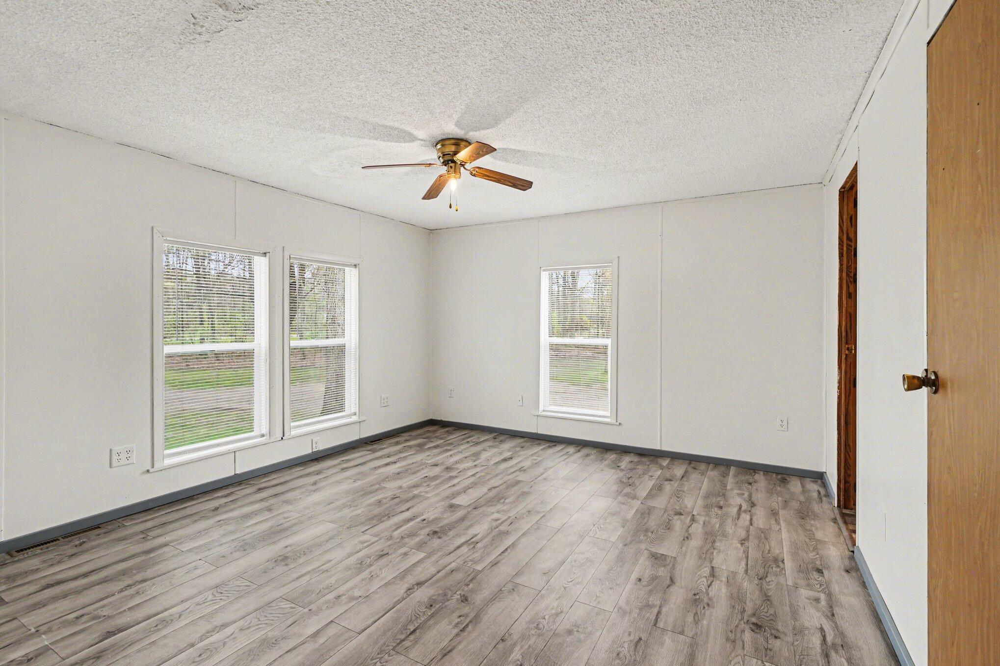 2418 Lincoln Road Allegan, MI 49010 - Photo 18 of 26 018_file_3807
