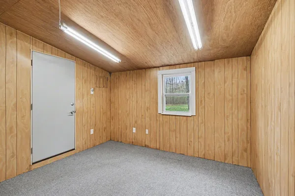 $240,000 | 2418 Lincoln Road, Allegan, MI 49010
