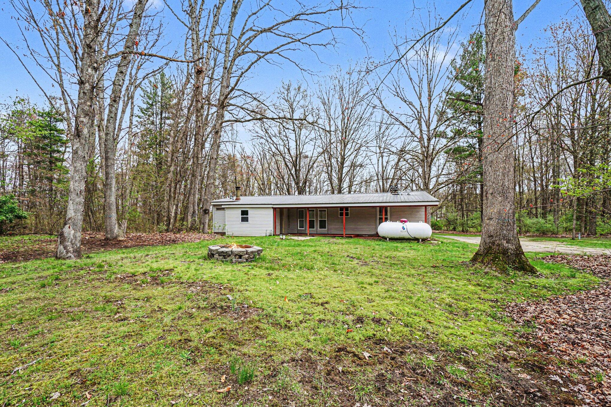 2418 Lincoln Road Allegan, MI 49010 - Photo 26 of 26 026_file_1904