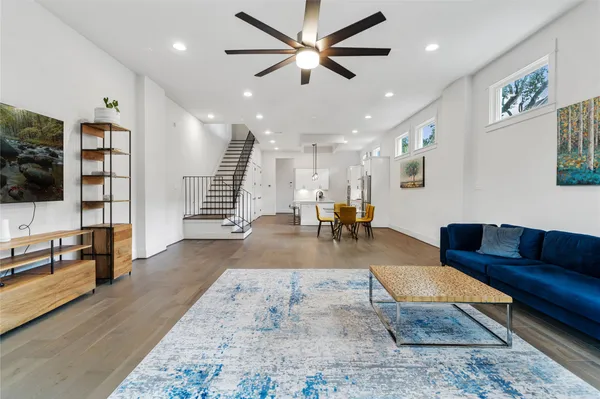 $4,800 | 620 East 26th Street, Houston, TX 77008