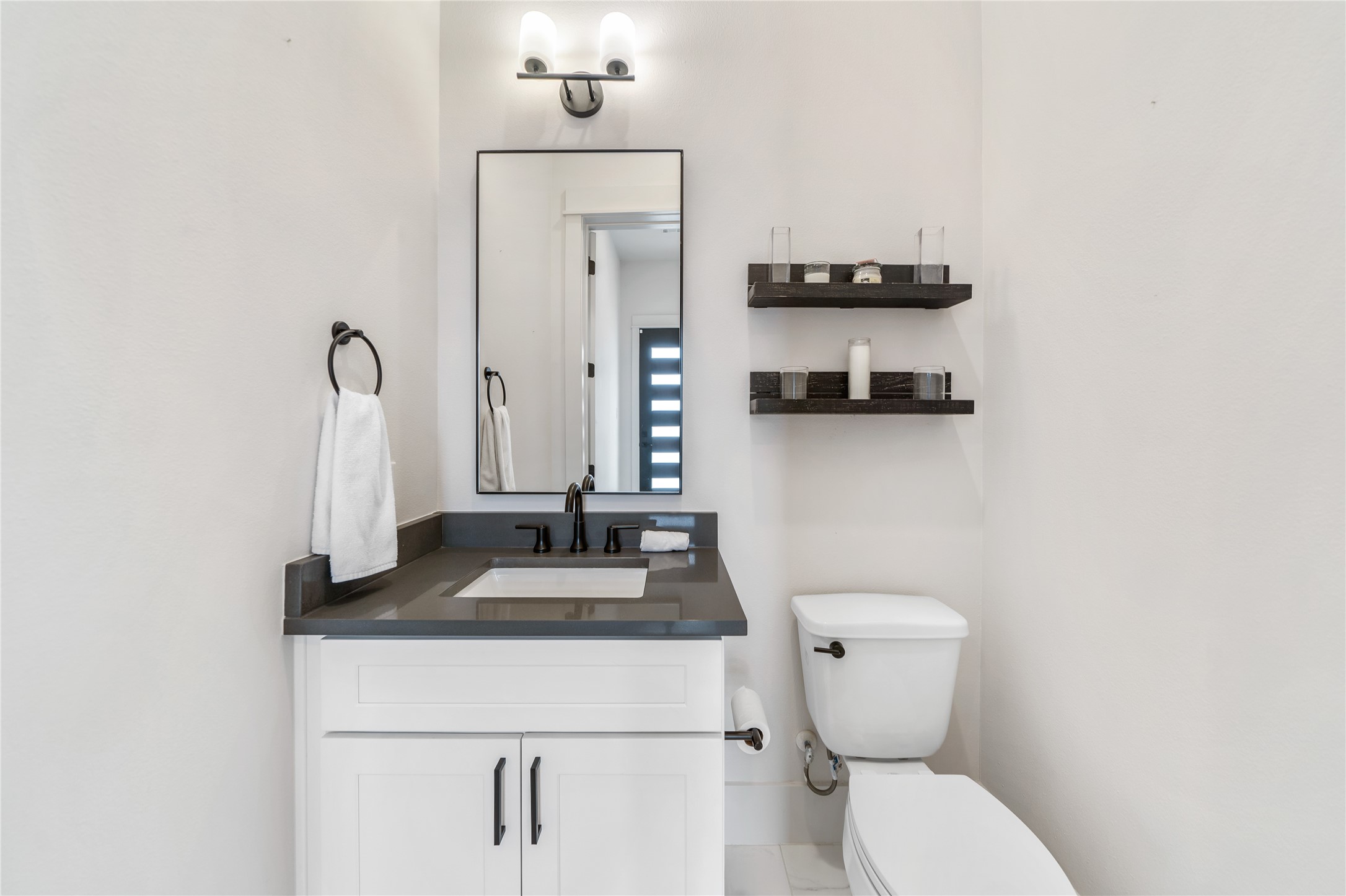 620 East 26th Street Houston, TX 77008 - Photo 14 of 34 half bath downstairs