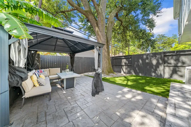 $4,850 | 620 East 26th Street, Houston, TX 77008