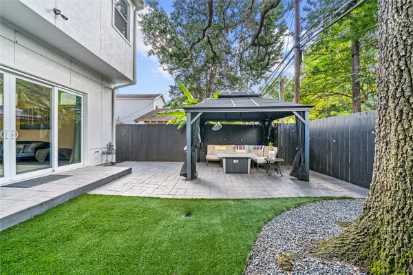 $4,800 | 620 East 26th Street, Houston, TX 77008