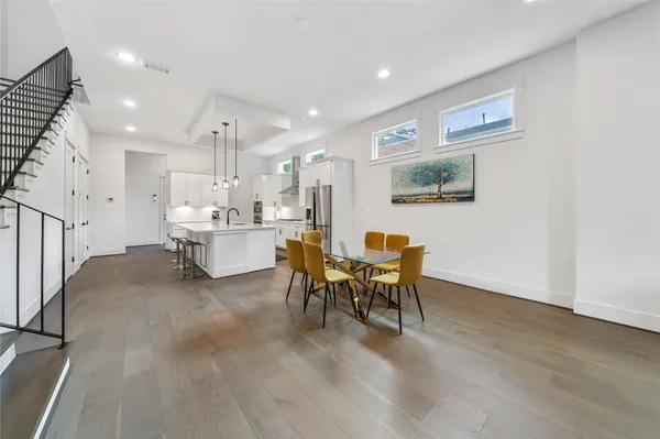 $4,800 | 620 East 26th Street, Houston, TX 77008