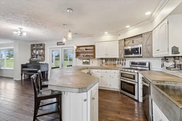 $559,900 | 8548 East Edwardsville Road, German Valley, IL 61039