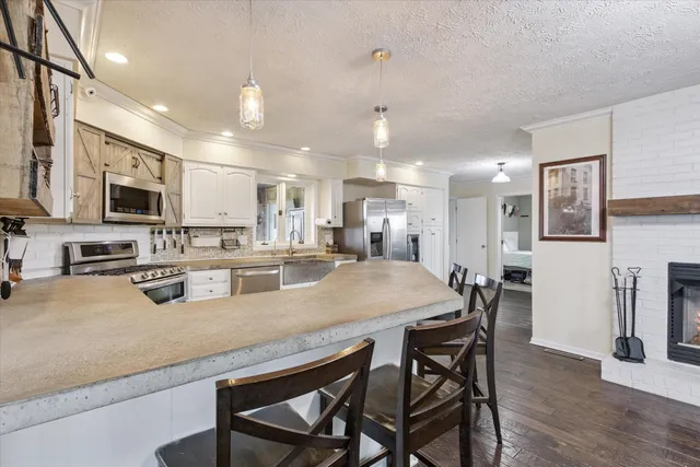 $559,900 | 8548 East Edwardsville Road, German Valley, IL 61039