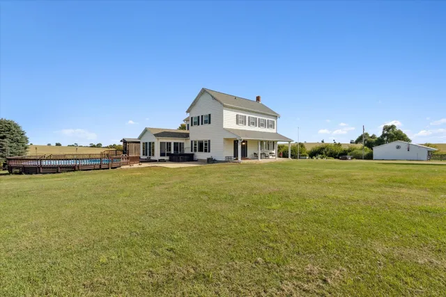 $559,900 | 8548 East Edwardsville Road, German Valley, IL 61039