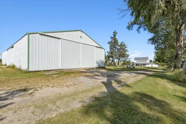 $559,900 | 8548 East Edwardsville Road, German Valley, IL 61039