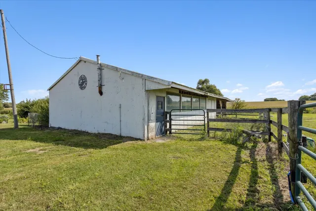 $559,900 | 8548 East Edwardsville Road, German Valley, IL 61039