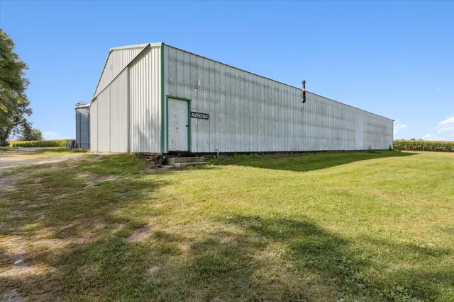 $559,900 | 8548 East Edwardsville Road, German Valley, IL 61039