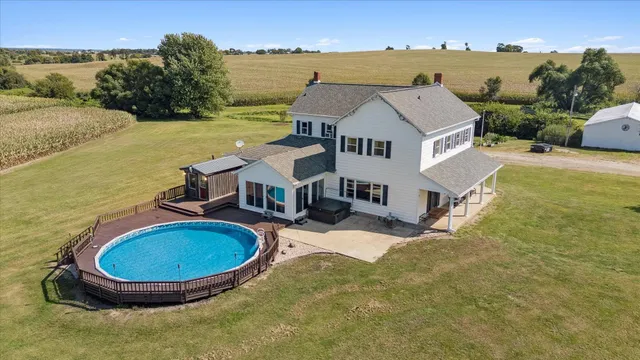 $559,900 | 8548 East Edwardsville Road, German Valley, IL 61039