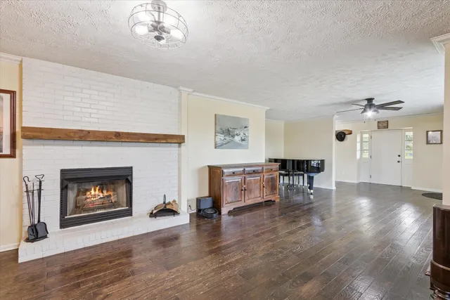 $559,900 | 8548 East Edwardsville Road, German Valley, IL 61039