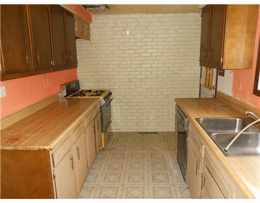 713 Sycamore Road Sewickley, PA 15143 - Photo 4 of 16 Kitchen.
