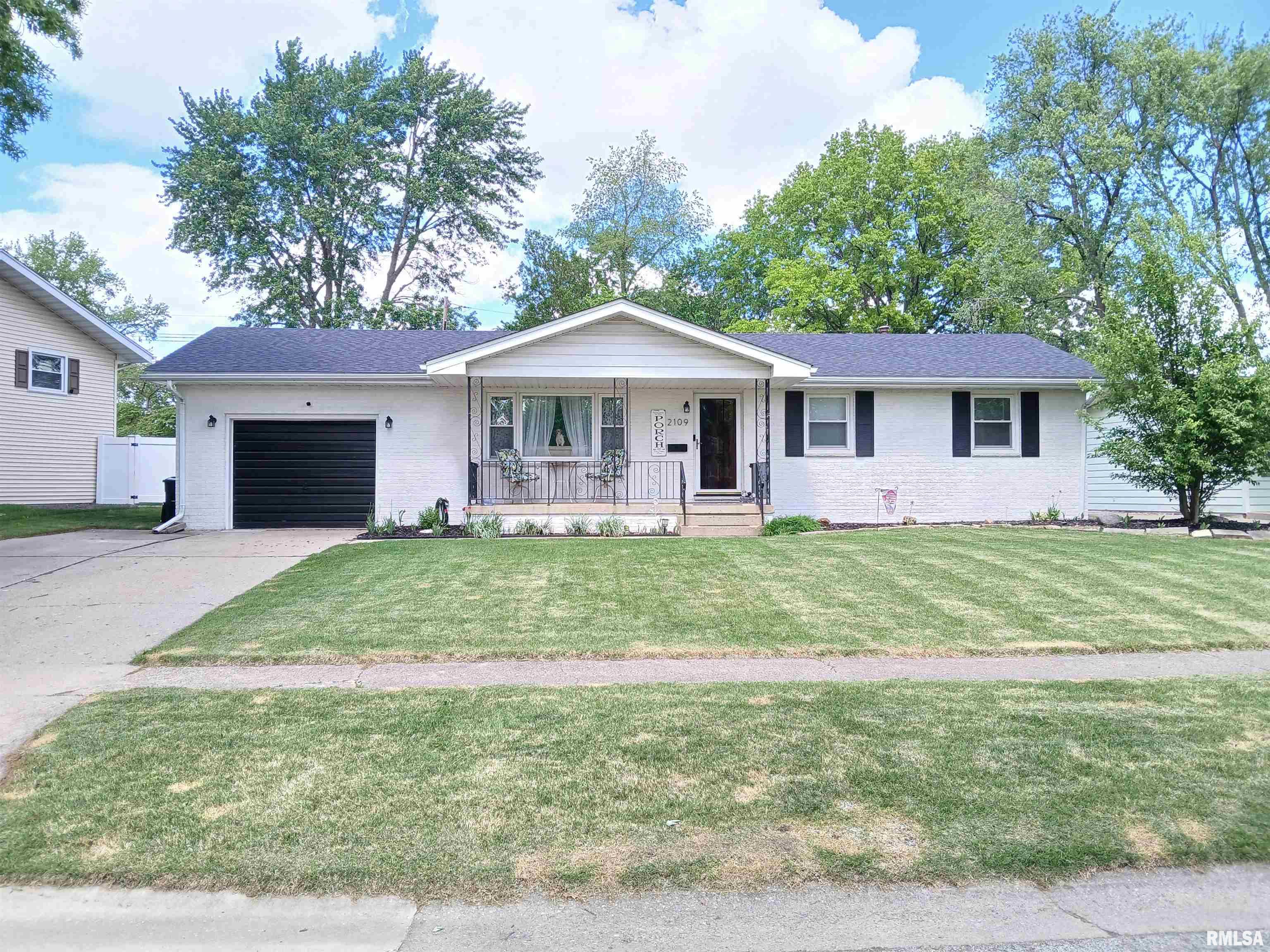 2109 Keokuk Road Springfield, IL 62702 - Photo 2 of 38