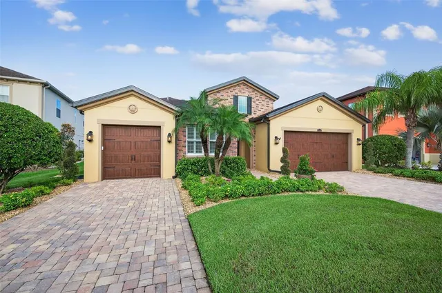 $769,900 | 4446 Ortona Lane, Wesley Chapel, FL 33543