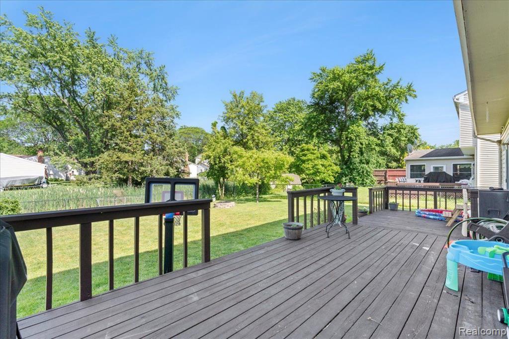 525 Worthington Road Canton, MI 48188 - Photo 16 of 43