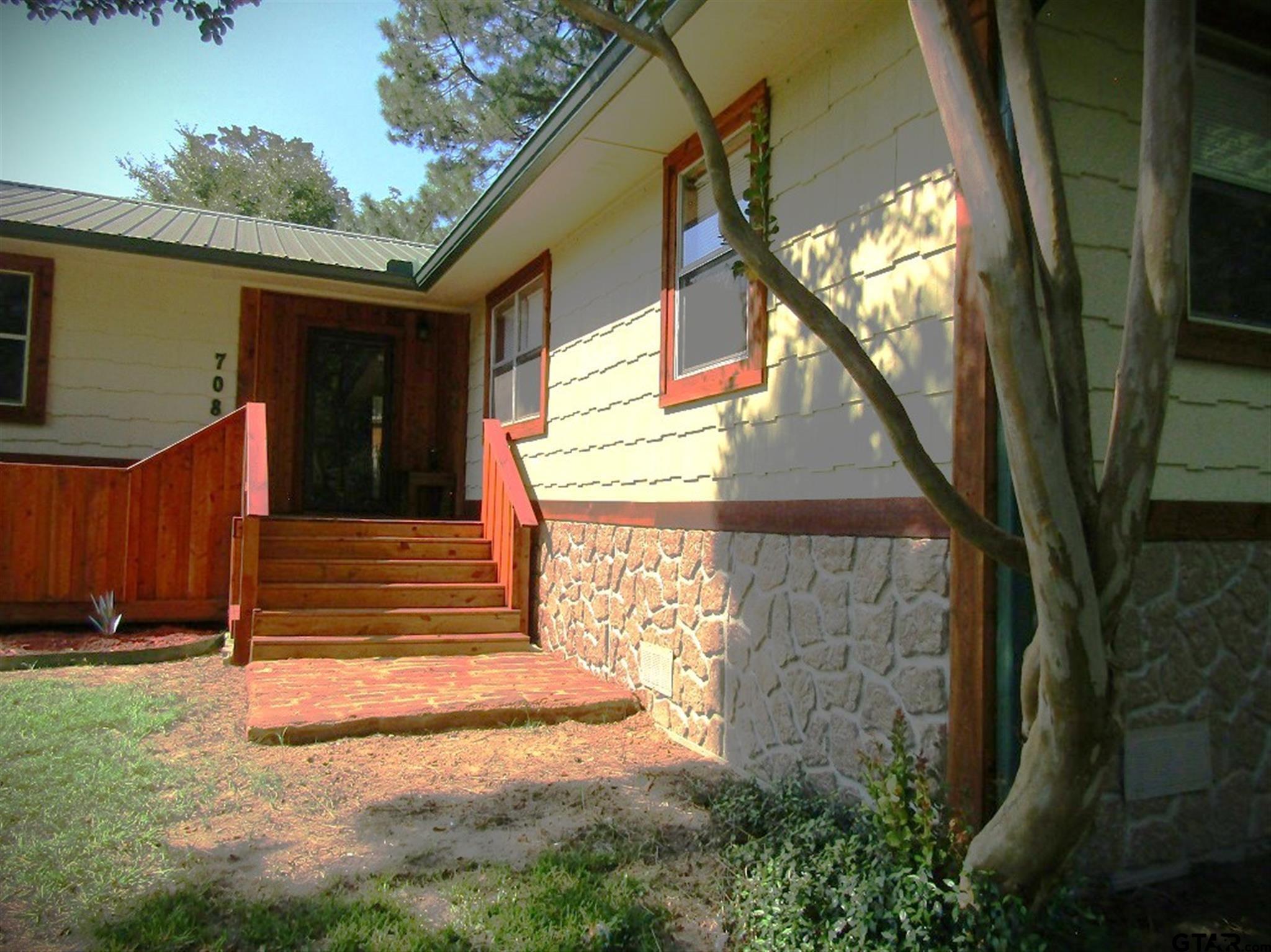 708 Cliff Street Quitman, TX 75783 - Photo 4 of 45
