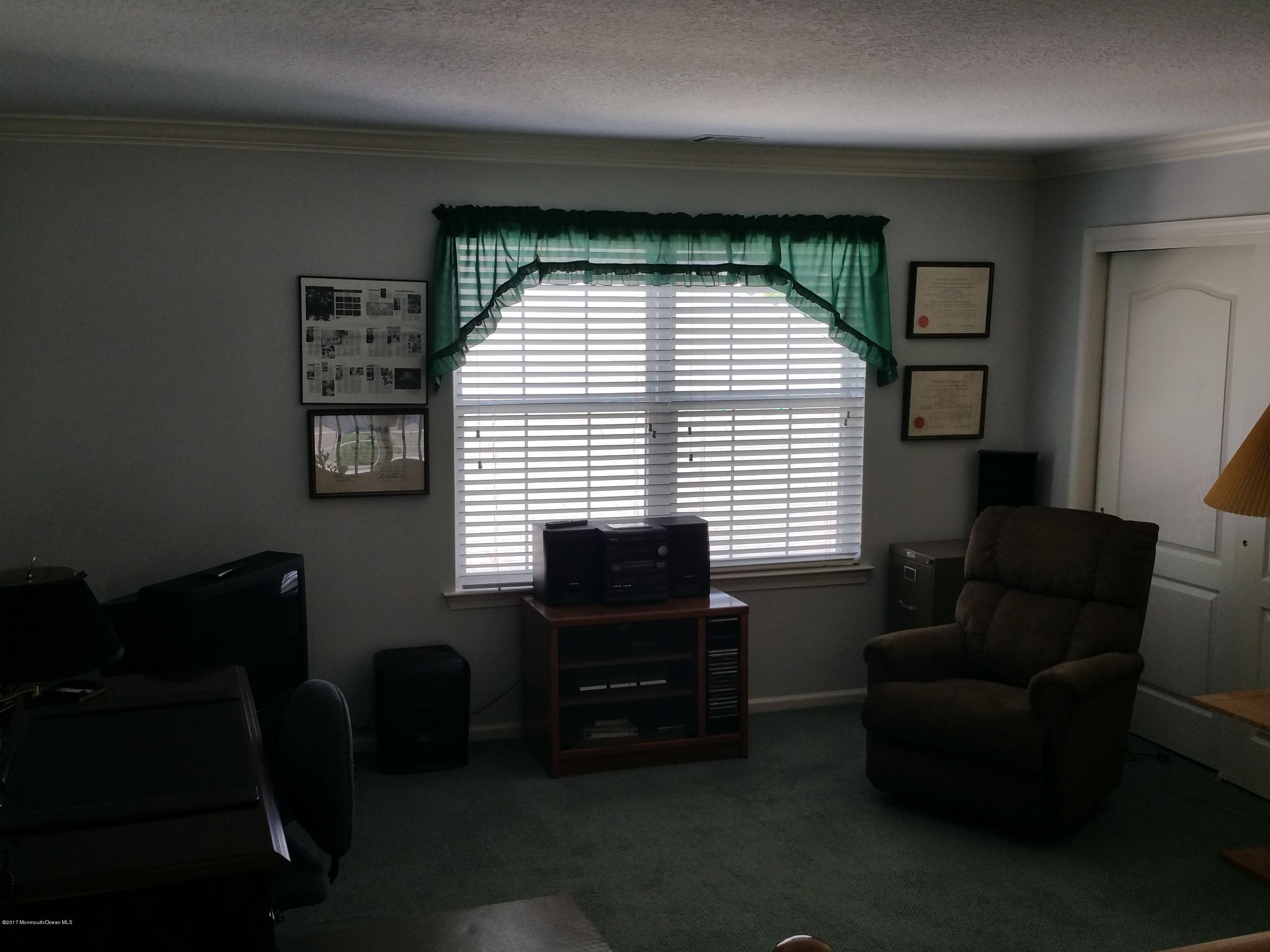 2573 Curriers Place Manasquan, NJ 08736 - Photo 13 of 18 20160829_122633