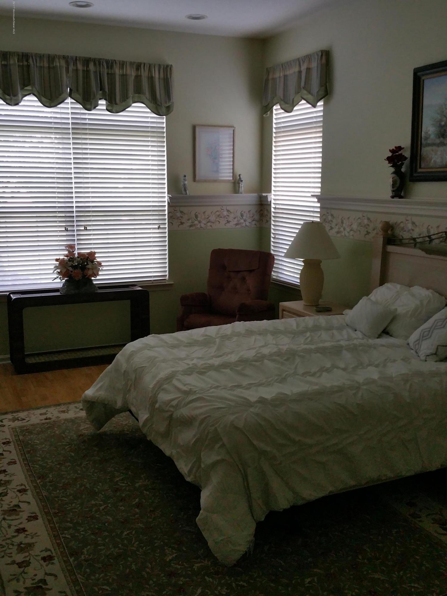 2573 Curriers Place Manasquan, NJ 08736 - Photo 4 of 18 20160829_122138