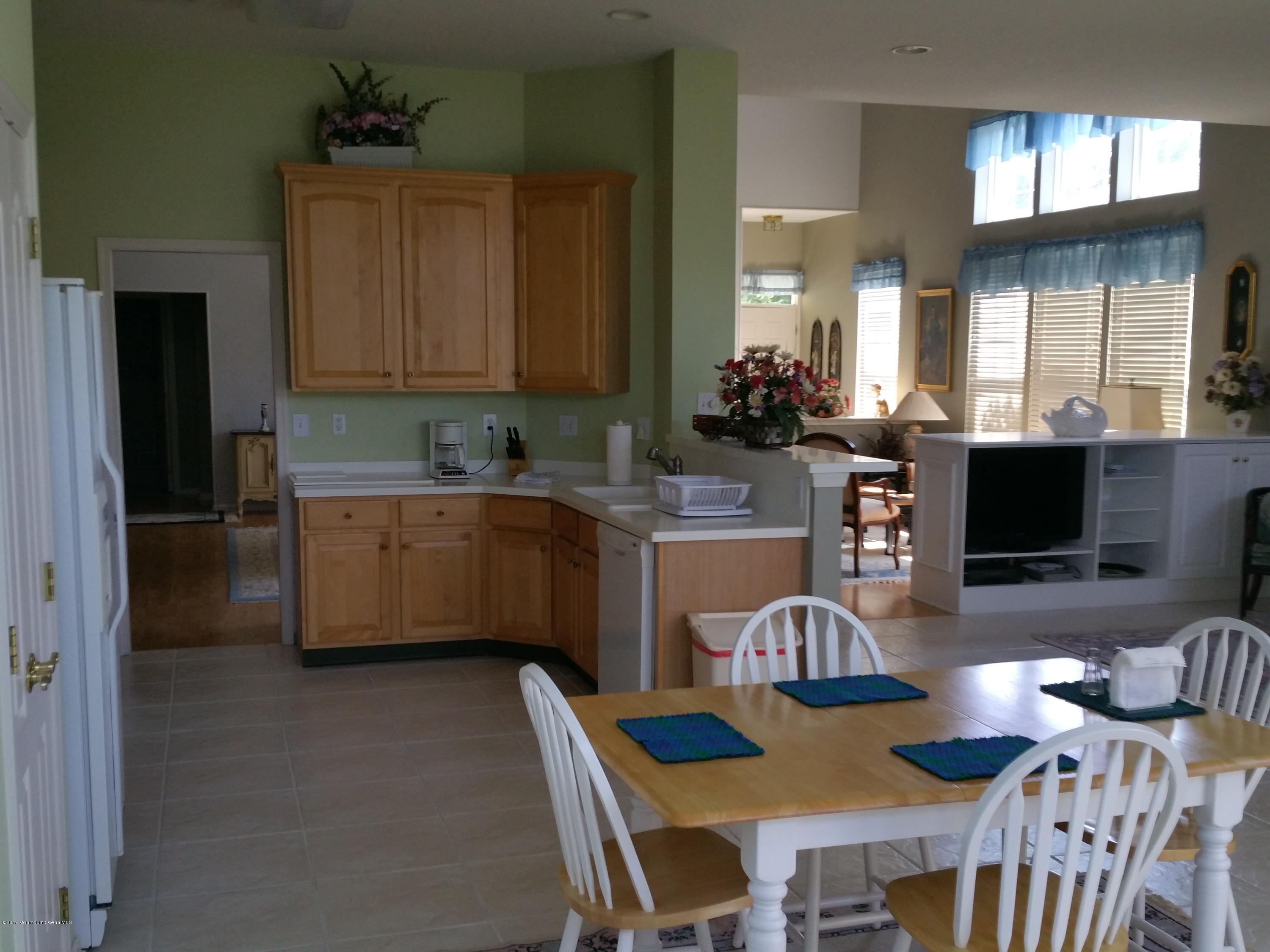 2573 Curriers Place Manasquan, NJ 08736 - Photo 7 of 18 20160829_122340