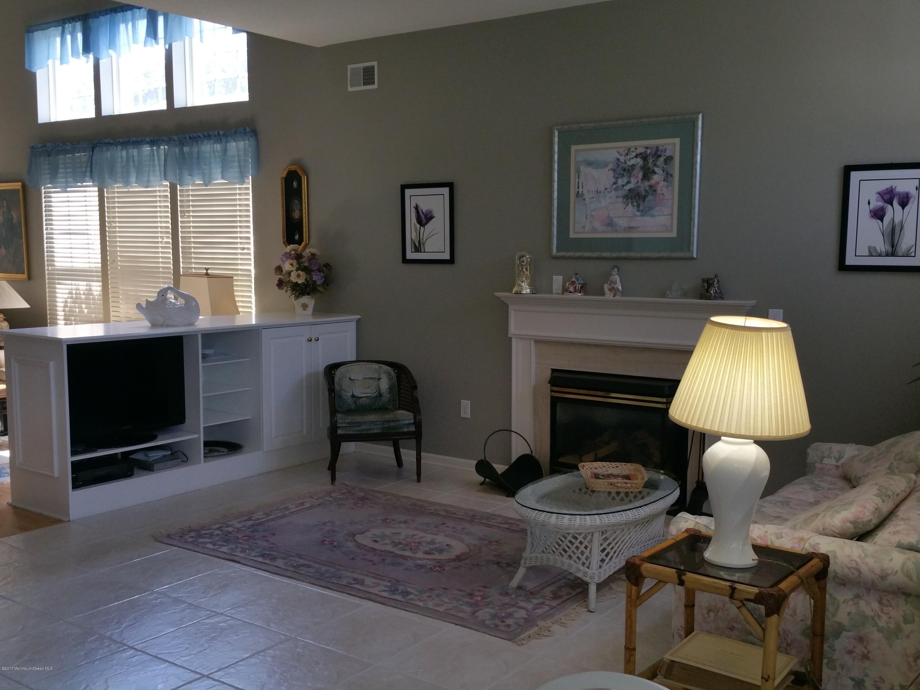 2573 Curriers Place Manasquan, NJ 08736 - Photo 8 of 18 20160829_122349