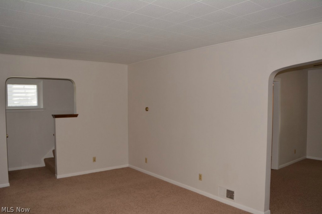 4313 Neville Road Cleveland, OH 44121 - Photo 9 of 20