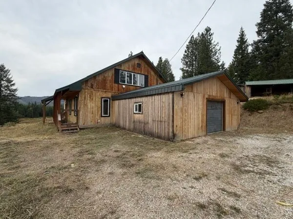 $319,000 | 4395 Hesseltine Road, Valley, WA 99181