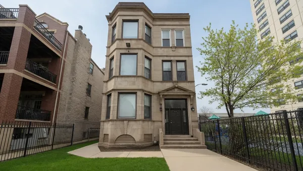 $2,287 | 4832 North Winthrop Avenue, Unit 2W, Chicago, IL 60640