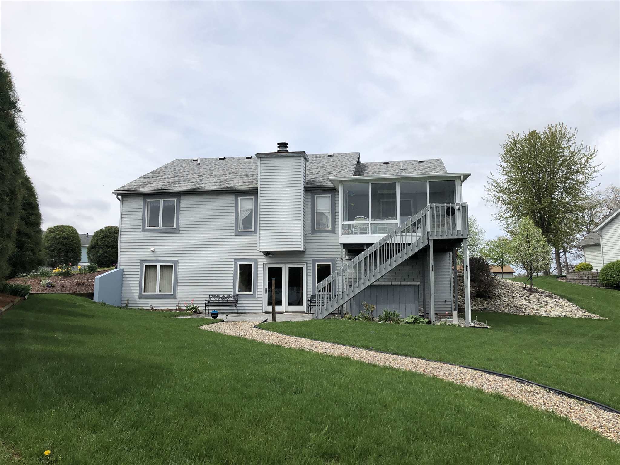 1730 Colonial Drive Rochester, IN 46975 - Photo 2 of 29
