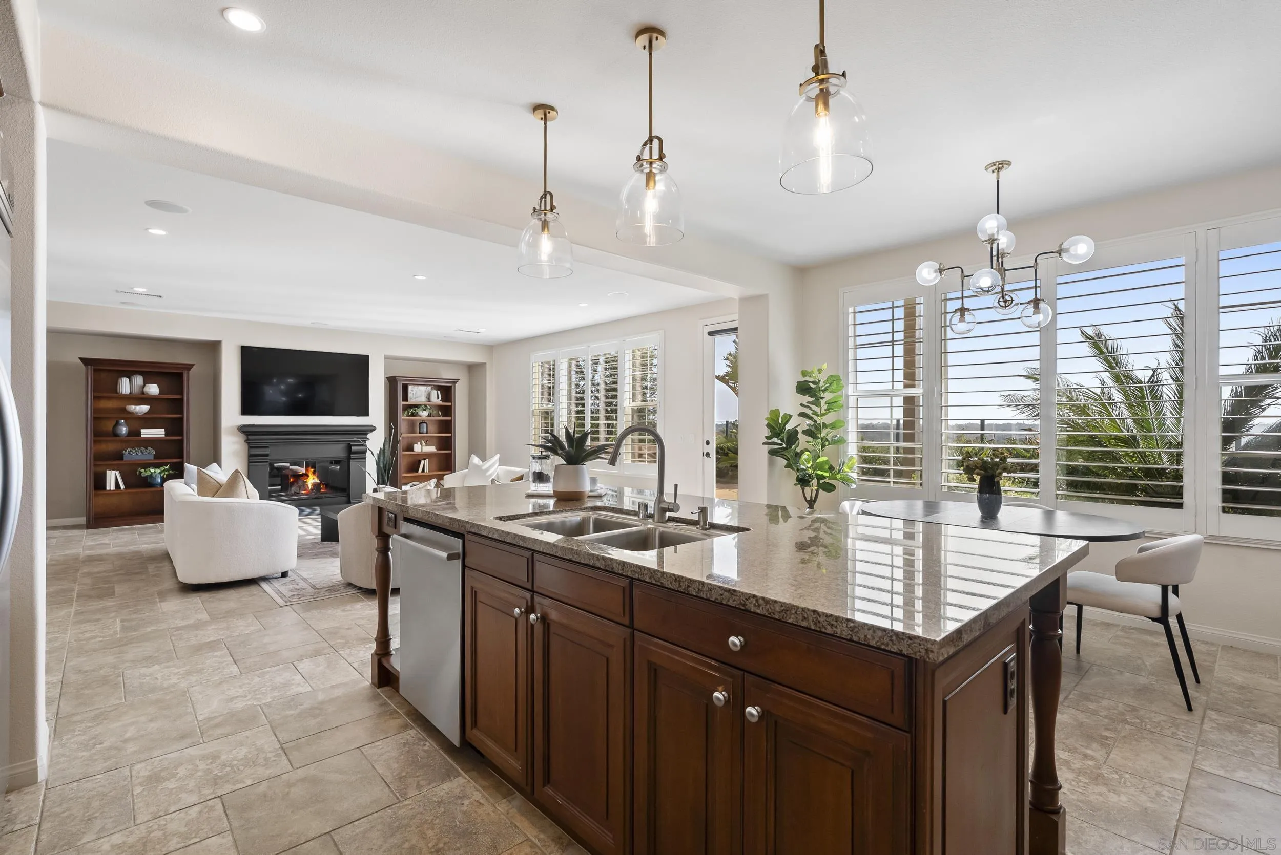 7663 Circulo Sequoia Carlsbad, CA 92009 - Photo 11 of 34