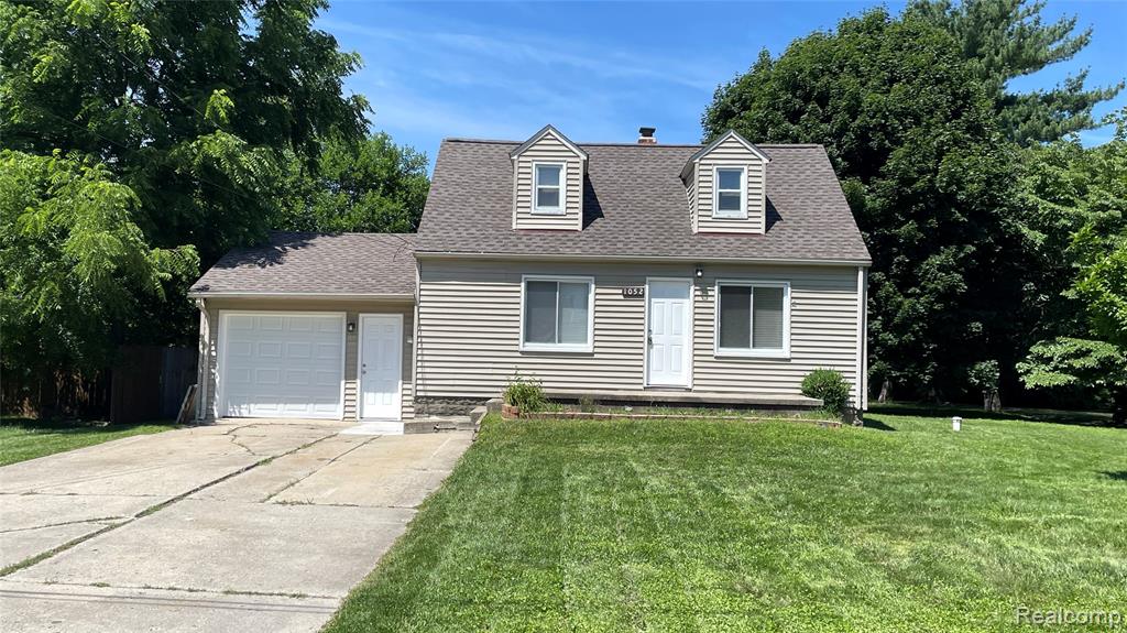 1052 Alton Road Flint, MI 48507 - Photo 2 of 22