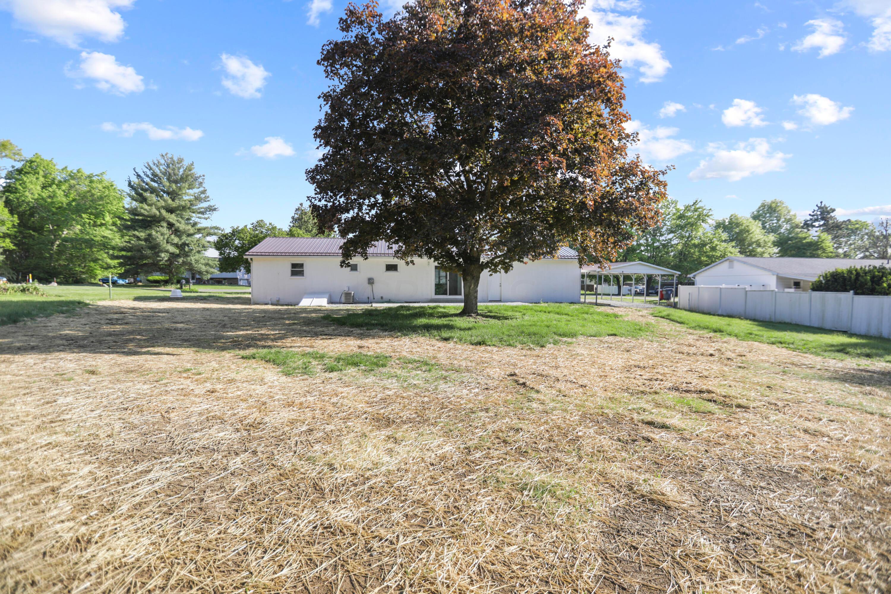 197 Helen Road Southwest Pataskala, OH 43062 - Photo 50 of 53 backyard