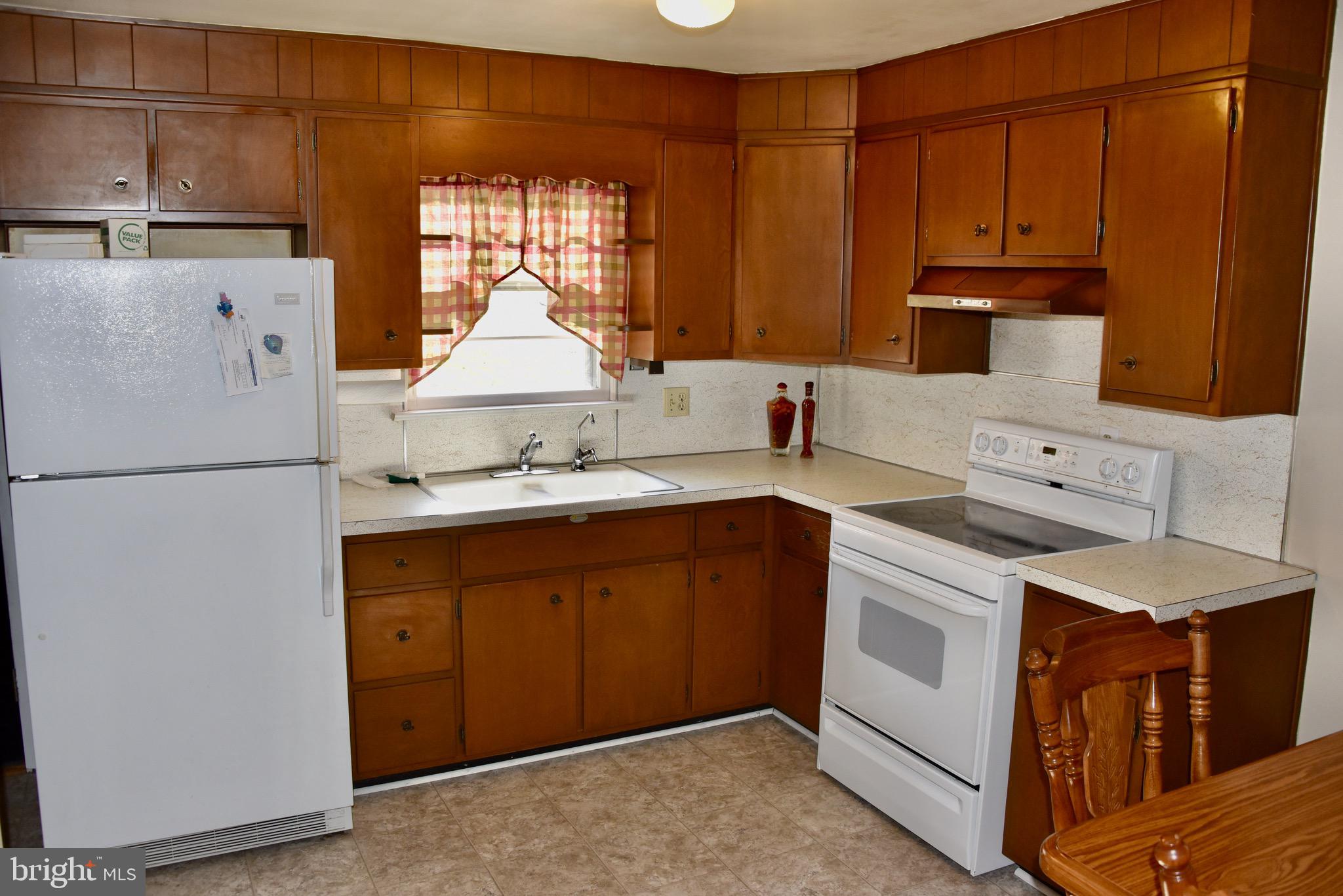 115 Mail Rte Road Reading, PA 19608 - Photo 7 of 20