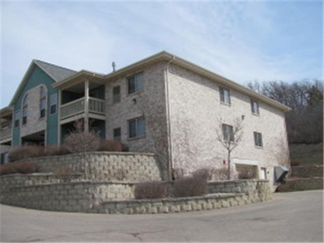 1913 Deerhaven Lane Northeast Rochester, MN 55906 - Photo 1 of 14 Gallery Image 1