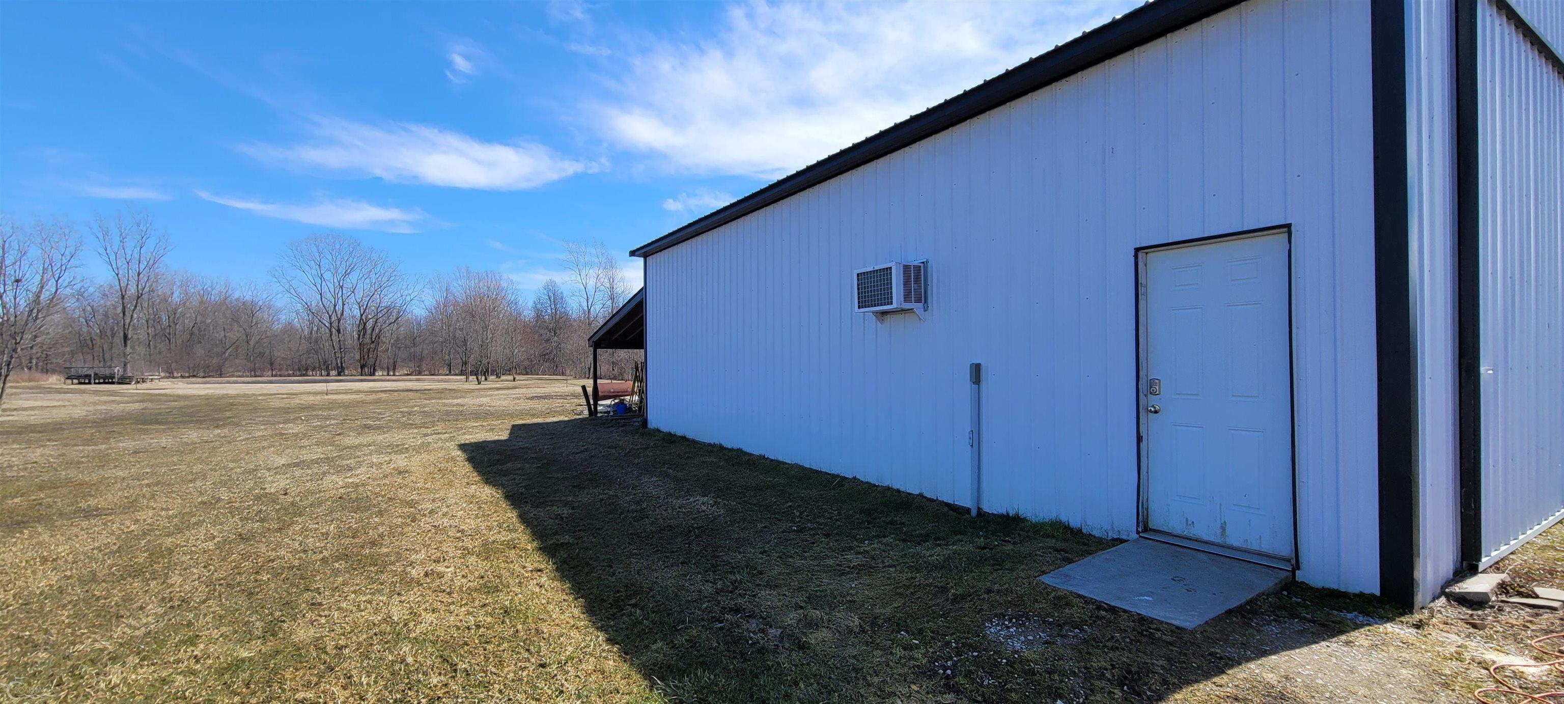 7161 McKinley Road Marine City, MI 48039 - Photo 10 of 55 50104194-9.JPG
