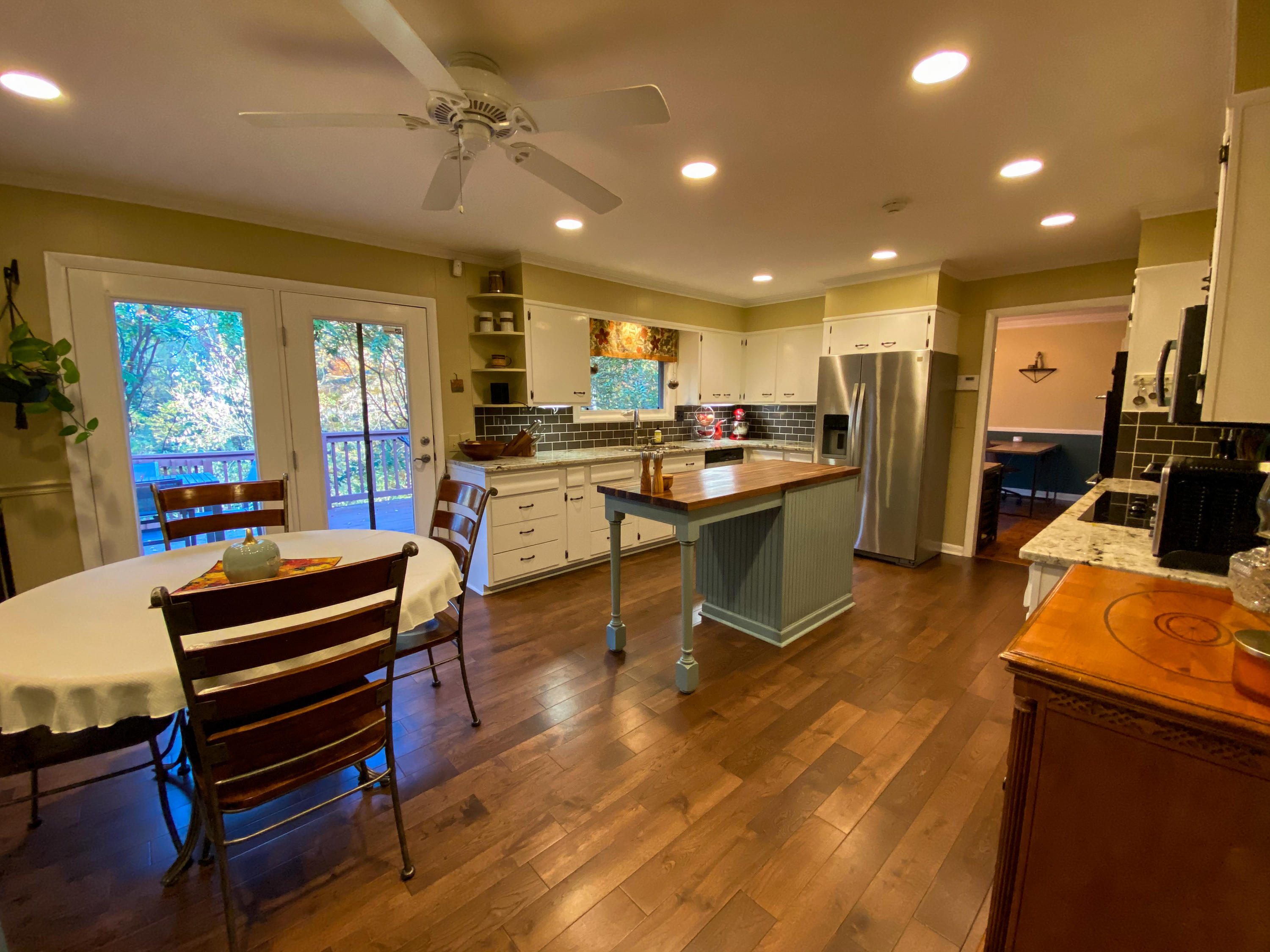 2208 Charsley Road Kingsport, TN 37660 - Photo 11 of 41 Patio doors to large deck
