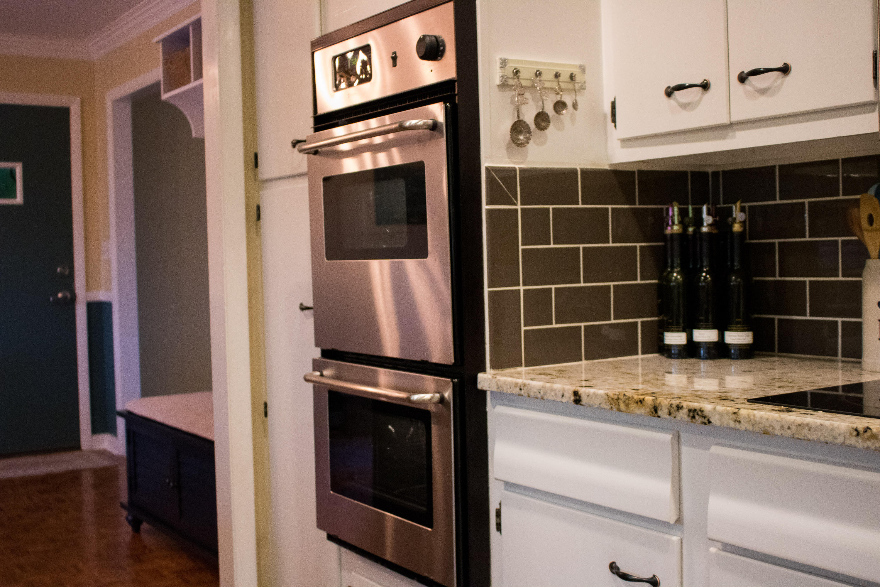2208 Charsley Road Kingsport, TN 37660 - Photo 12 of 41 Double oven!