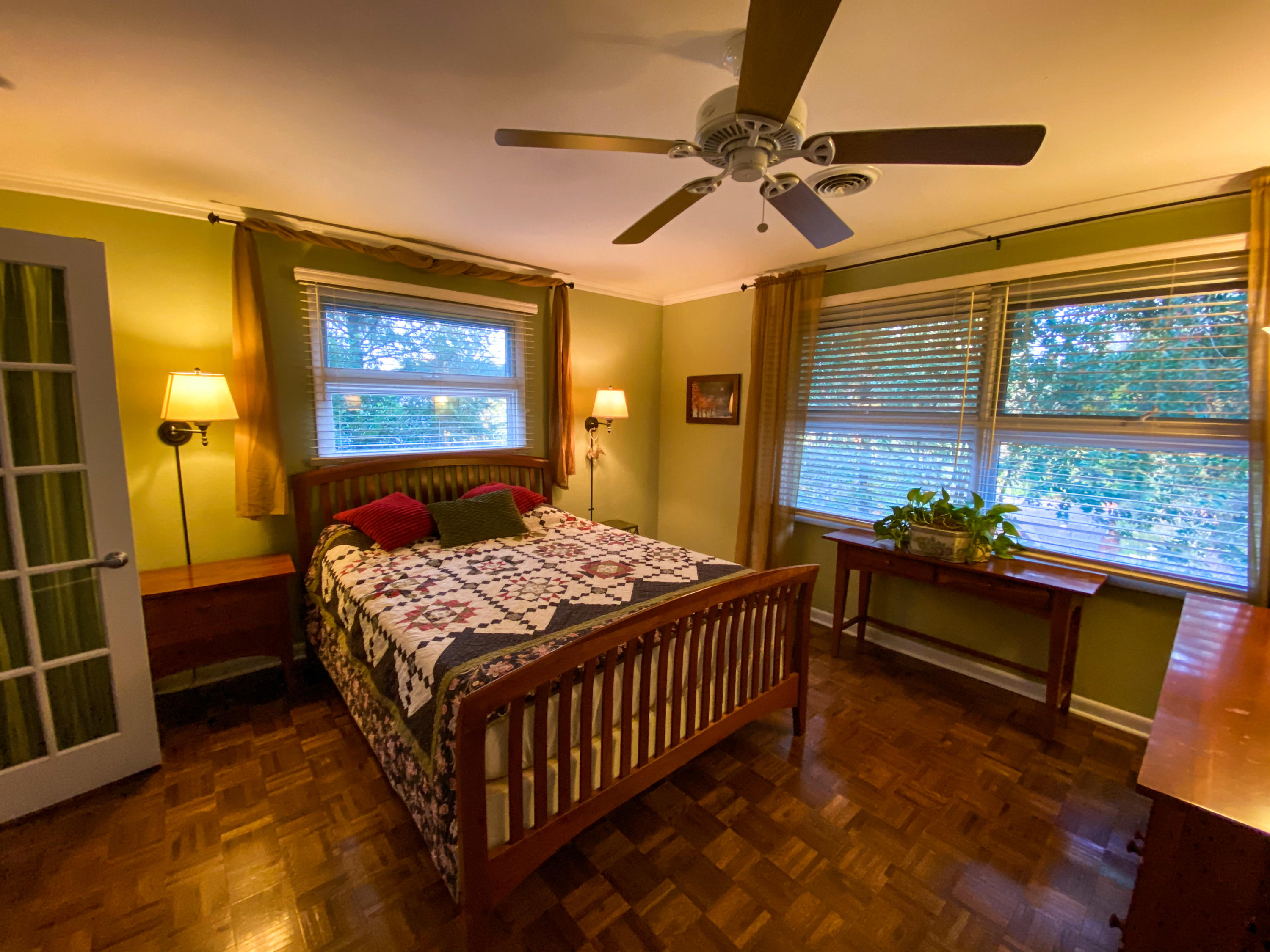 2208 Charsley Road Kingsport, TN 37660 - Photo 18 of 41 Master bedroom with lots of windows