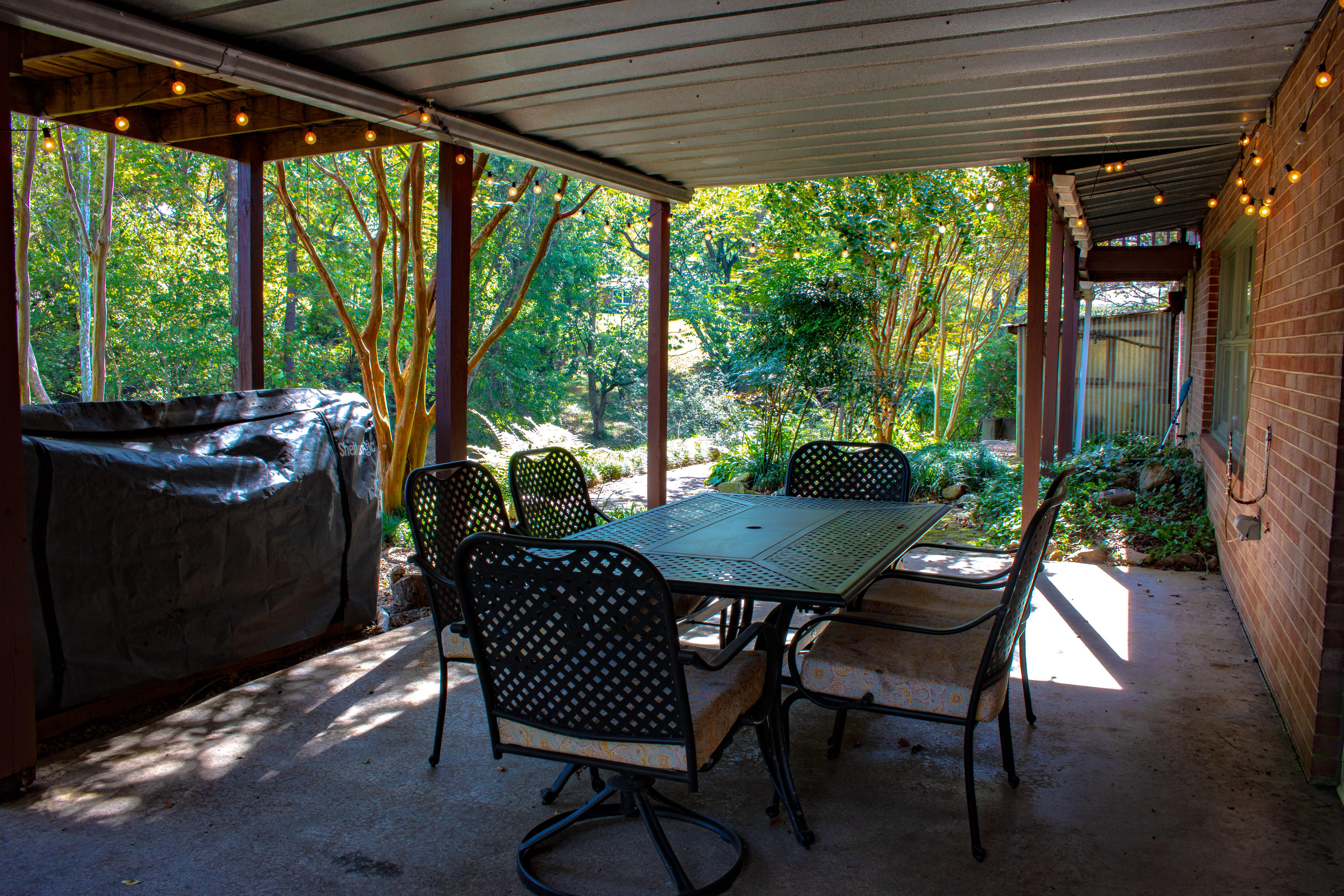 2208 Charsley Road Kingsport, TN 37660 - Photo 32 of 41 Covered patio