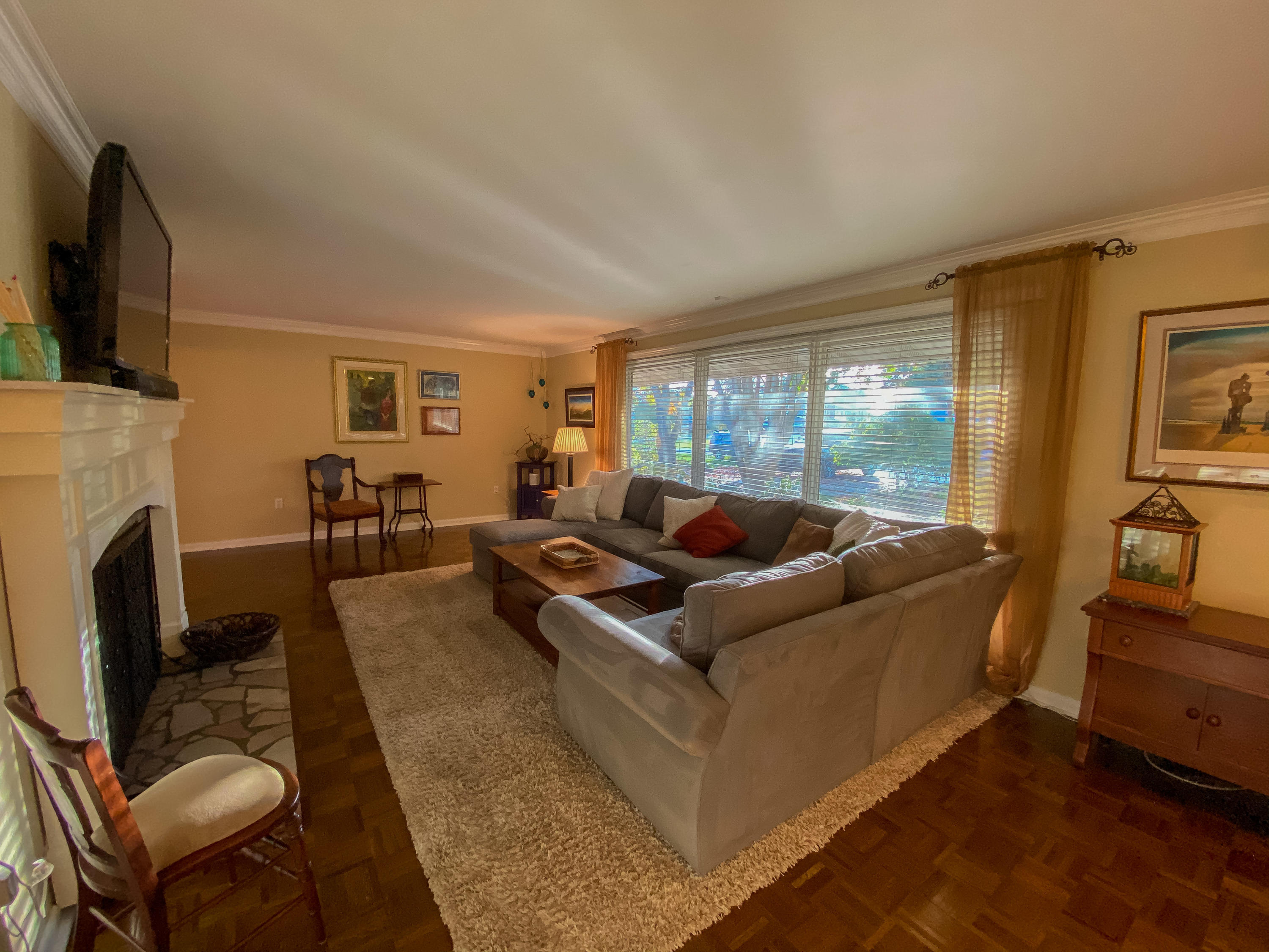 2208 Charsley Road Kingsport, TN 37660 - Photo 5 of 41 Living Room with wood burning fireplace