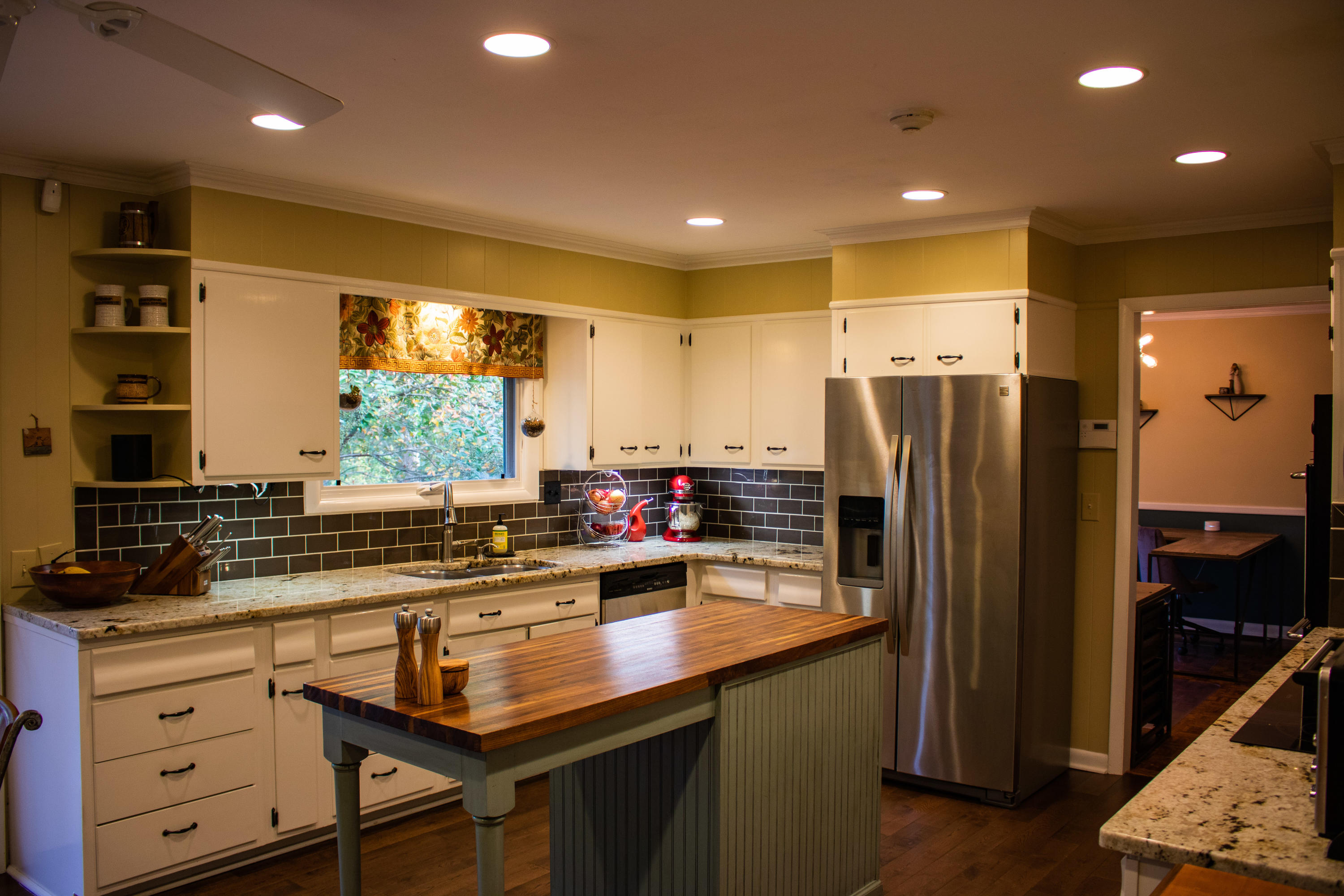 2208 Charsley Road Kingsport, TN 37660 - Photo 8 of 41 Every cook's dream kitchen!