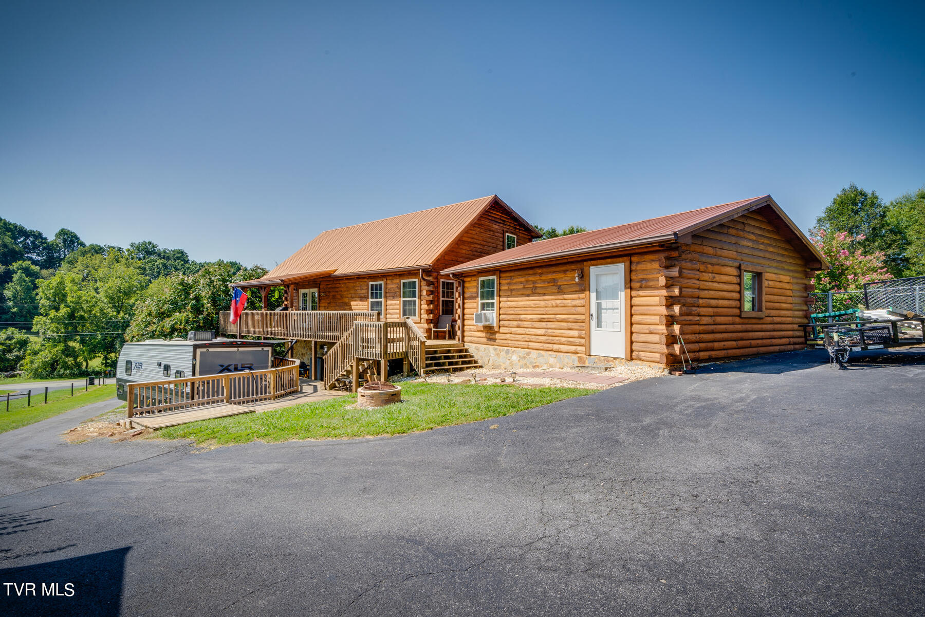 290 Barr Road Blountville, TN 37617 - Photo 6 of 44 003