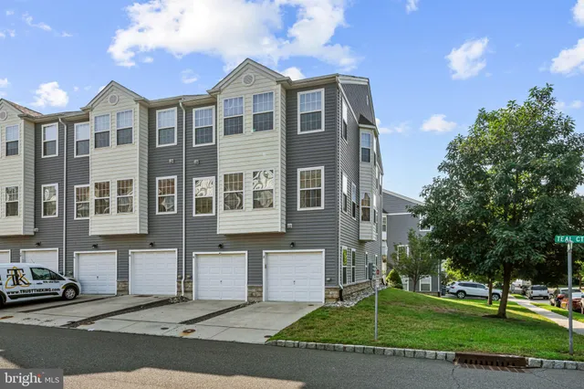 $275,000 | 2 Teal Court, Delanco, NJ 08075