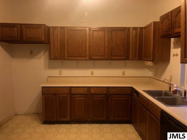 9390 Territorial Road Munith, MI 49259 - Photo 2 of 15 Photo 2