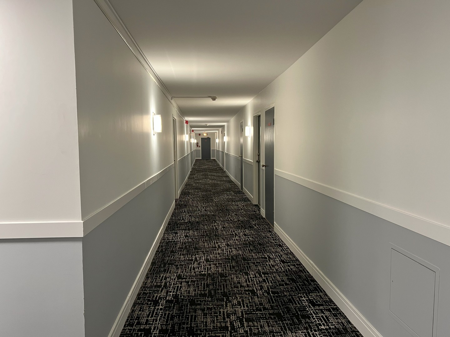 20 North Tower Road, Unit 9D Oak Brook, IL 60523 - Photo 5 of 15 Gallery Image 5